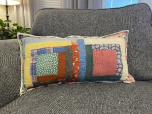 Log Cabin Vintage Quilt Lumbar Pillow – 06